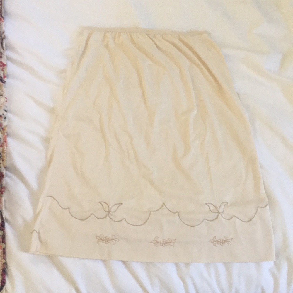 Vintage Cream HALF SKIRT Slip